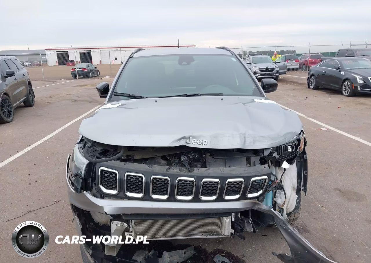 2024 Jeep Compass Latitude 4X4 VIN:3C4NJDBN3RT583702 - 6