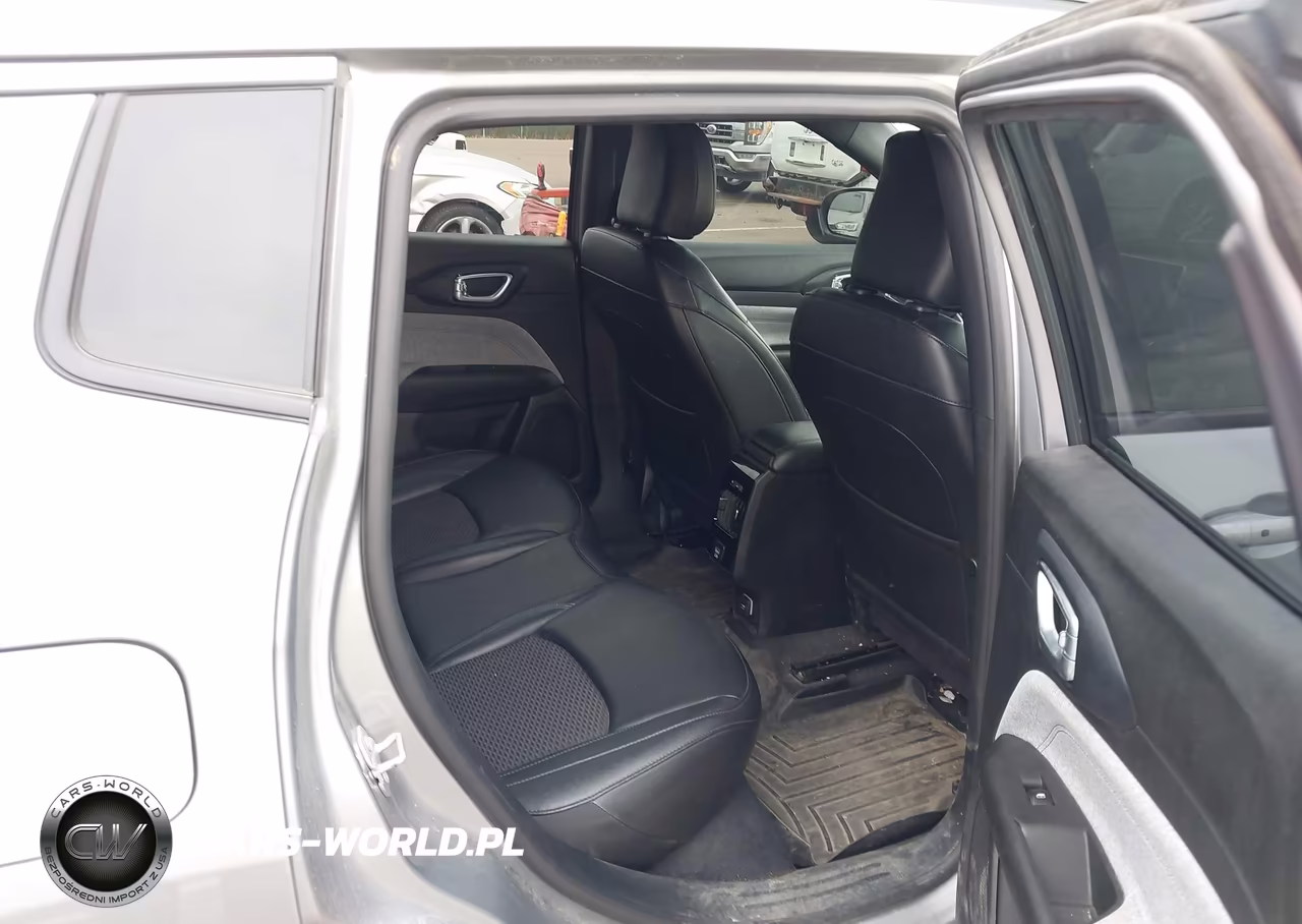2024 Jeep Compass Latitude 4X4 VIN:3C4NJDBN3RT583702 - 8