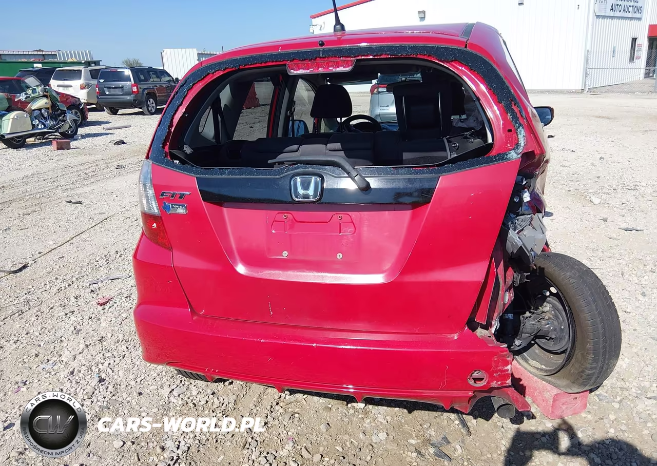 2013 Honda Fit VIN:JHMGE8H36DC055522 - 16