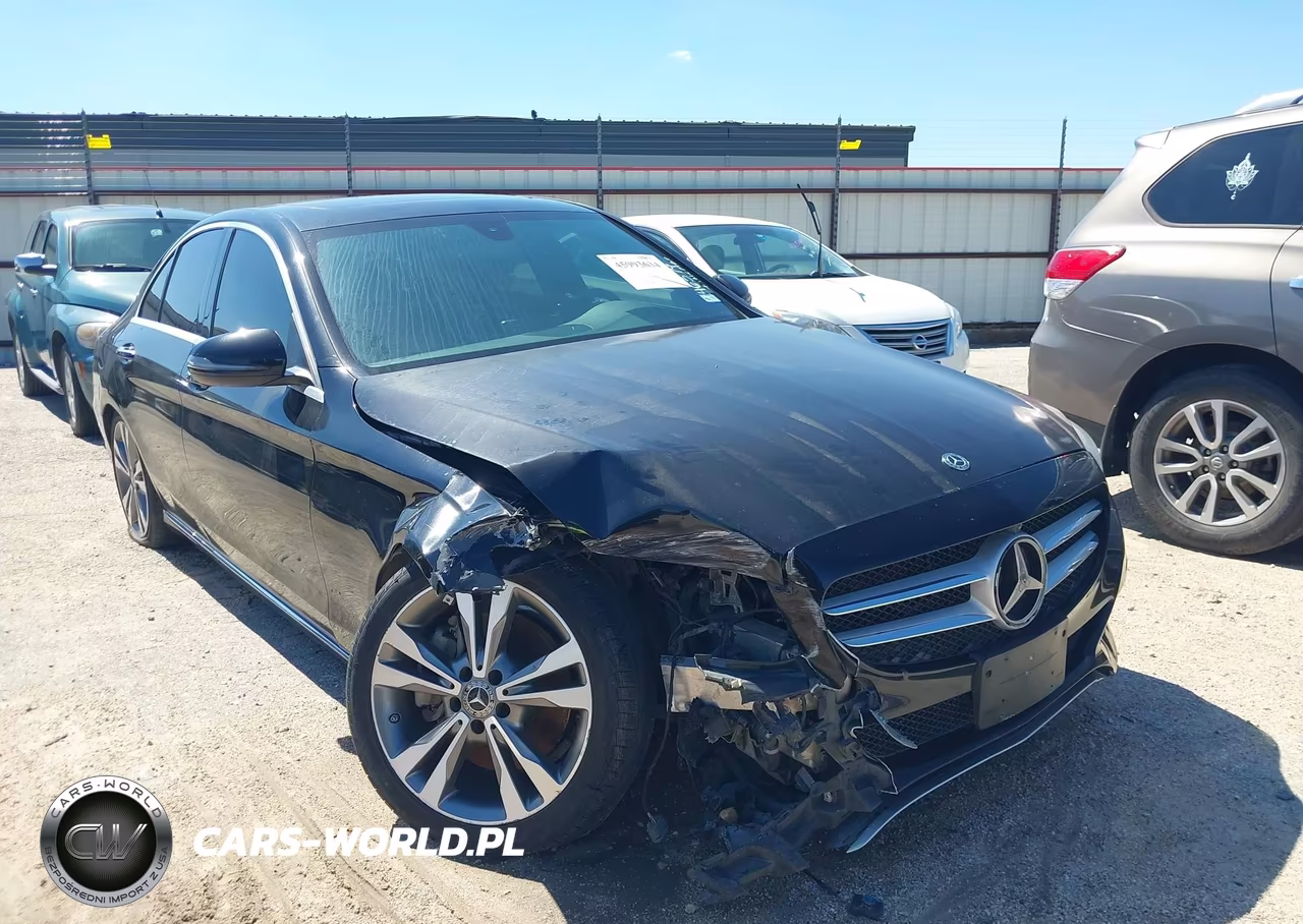 MERCEDES-BENZ C 300 VIN:55SWF4JB6JU246374 - 1