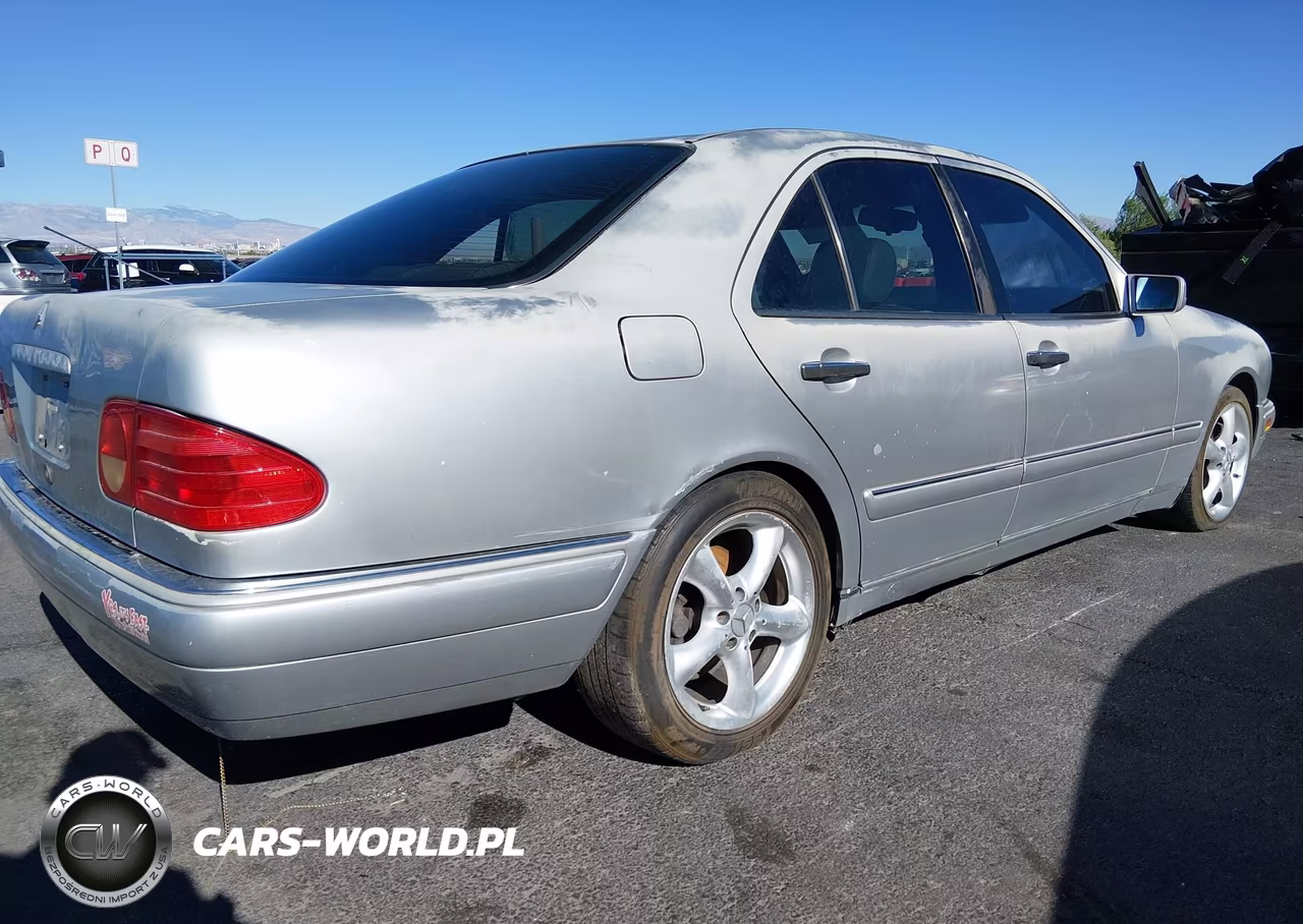 1996 Mercedes-Benz E 320 VIN:WDBJF55F9TJ019978 - 4