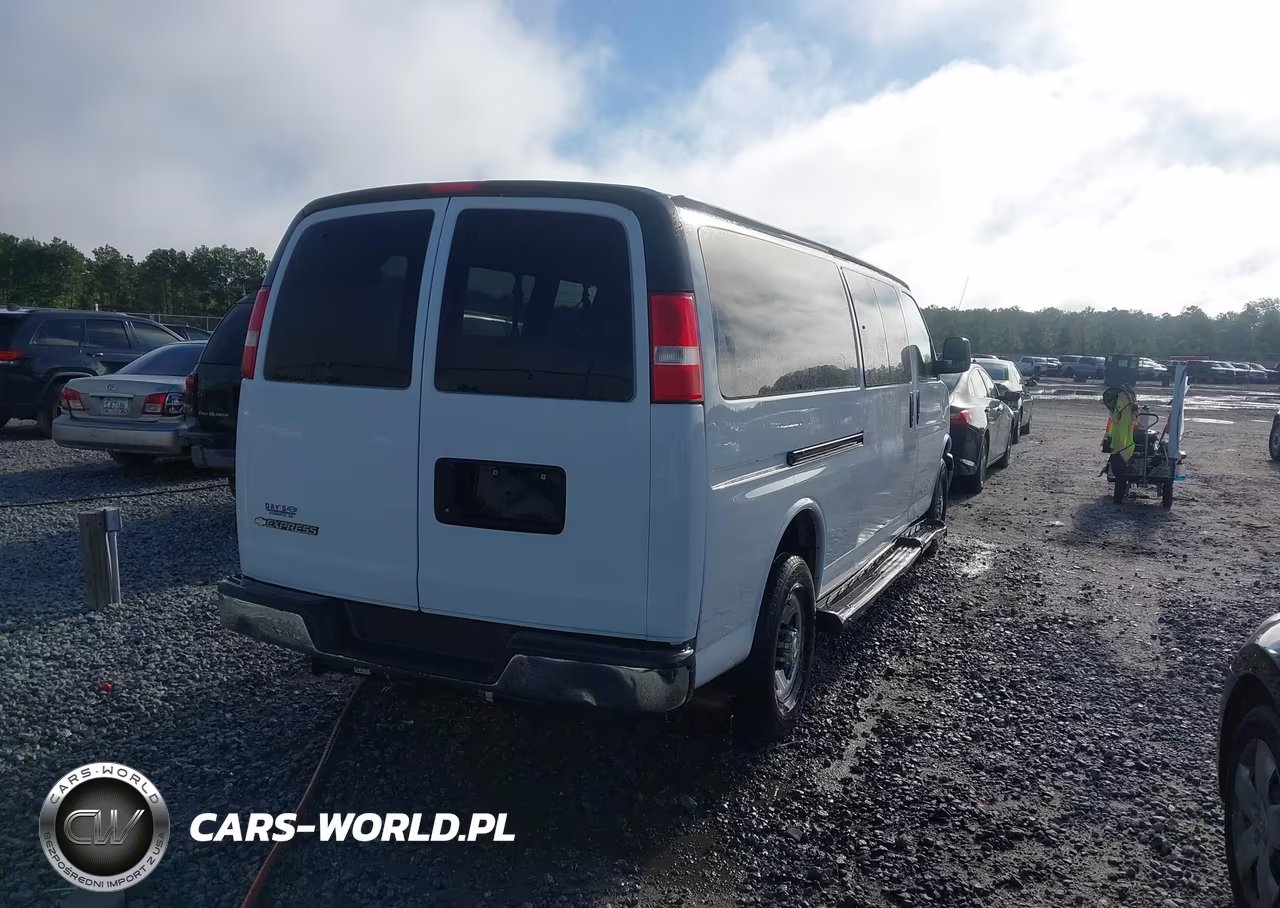 2019 Chevrolet Express 3500 Lt VIN:1GAZGPFG7K1238188 - 4
