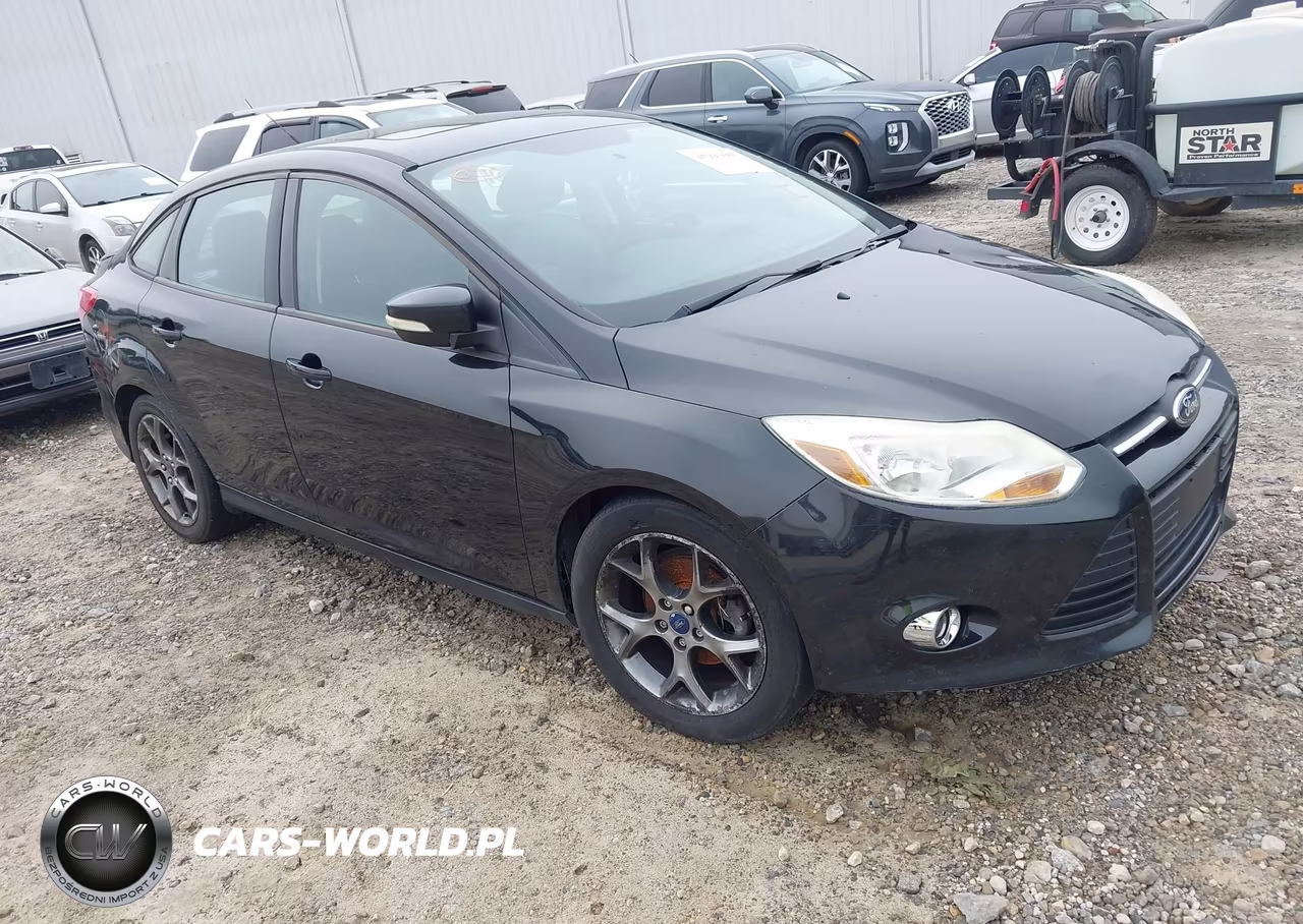 2013 Ford Focus Se VIN:1FADP3F28DL169975 - 1