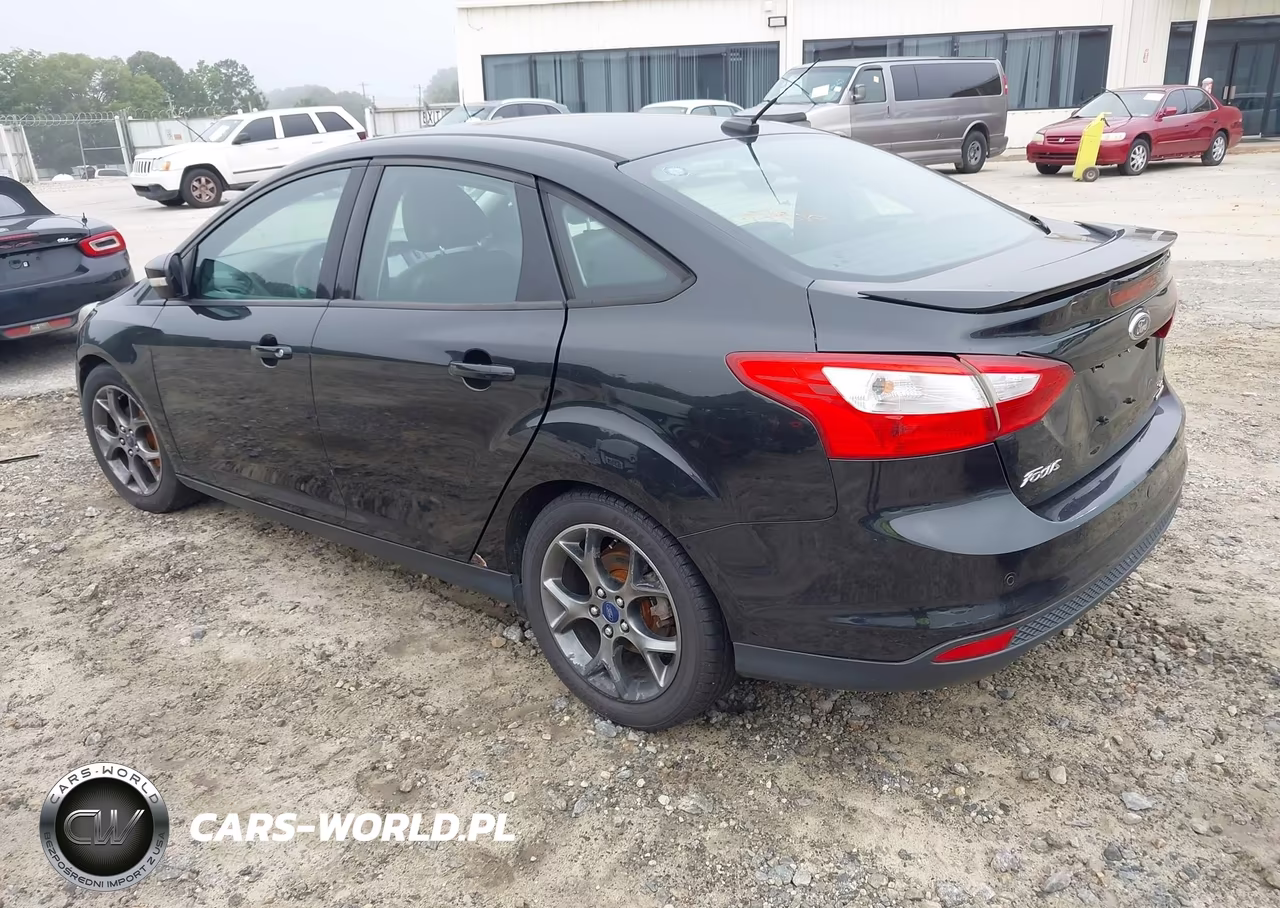 2013 Ford Focus Se VIN:1FADP3F28DL169975 - 3