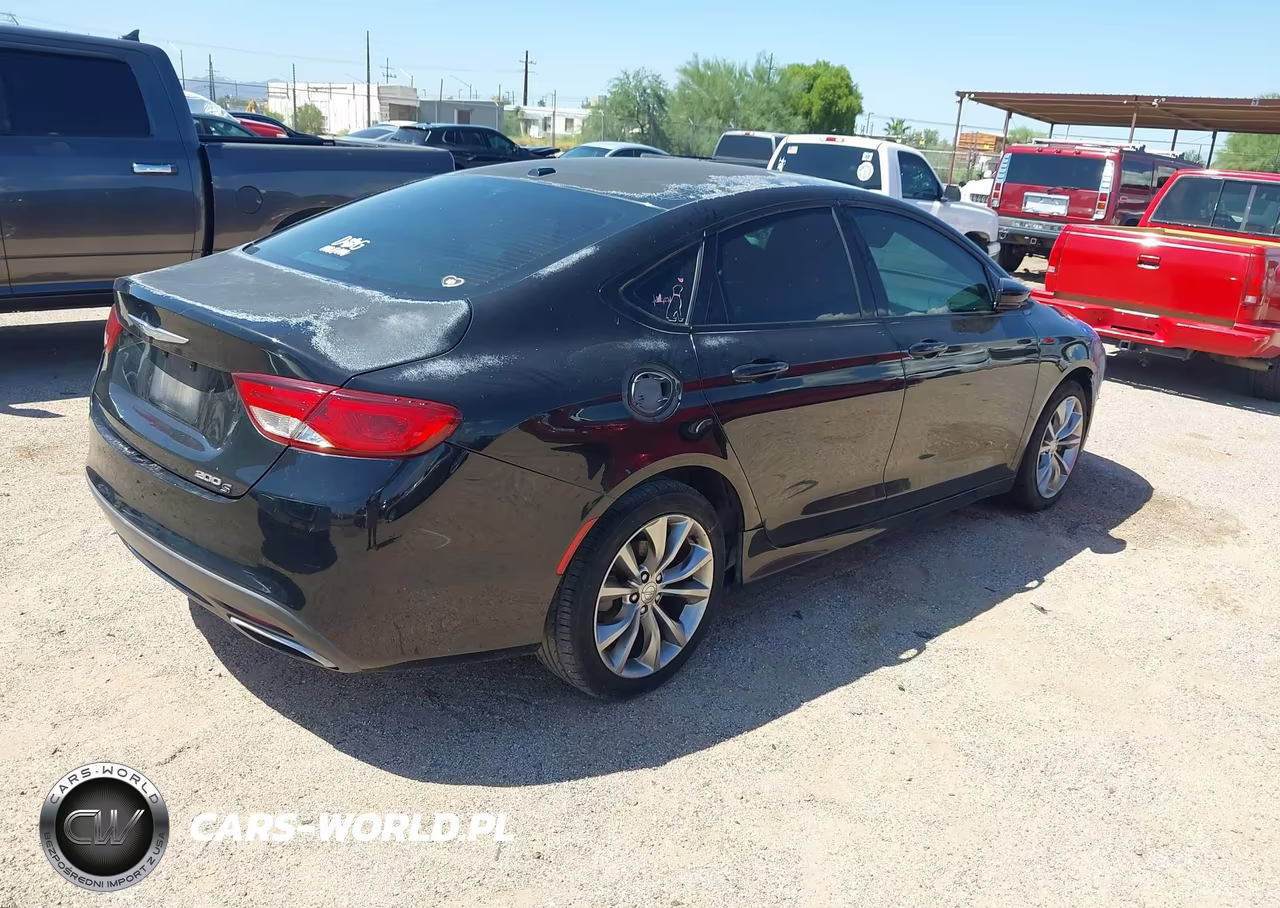 2015 Chrysler 200 S VIN:1C3CCCBB2FN585555 - 4