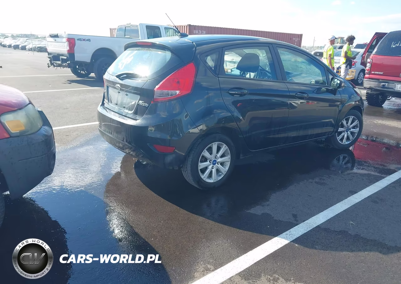 2013 Ford Fiesta Se VIN:3FADP4EJ2DM130750 - 4