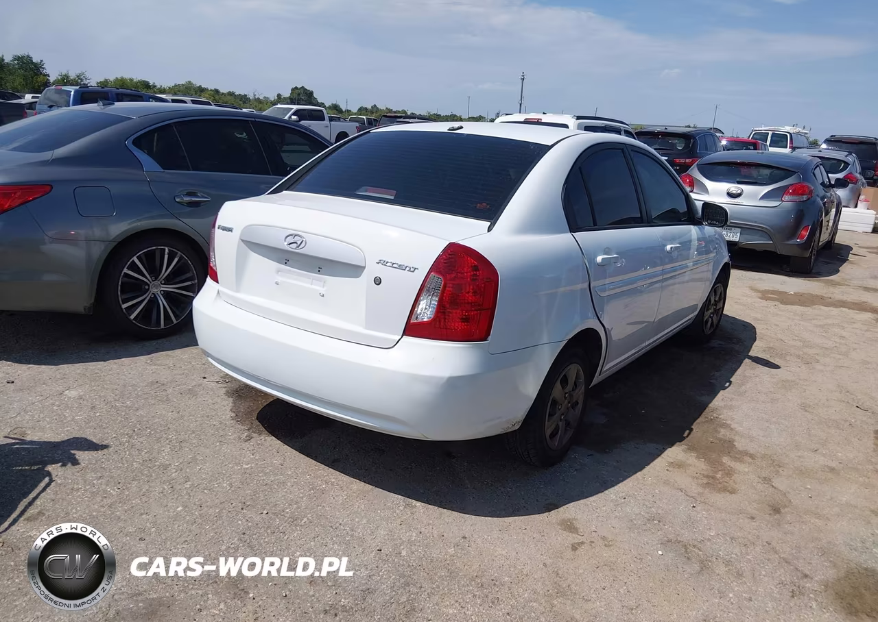 2011 Hyundai Accent Gls VIN:KMHCN4AC9BU604930 - 4