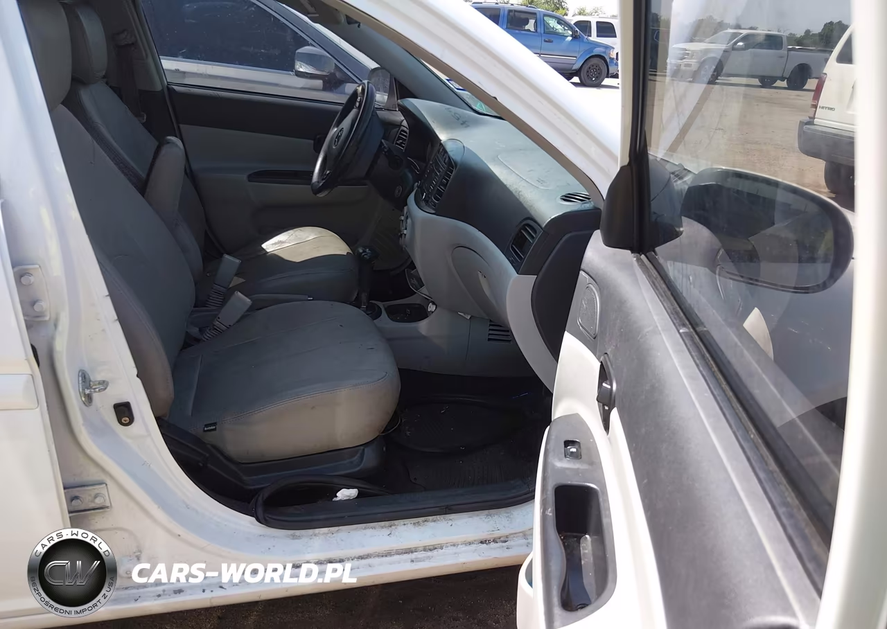 2011 Hyundai Accent Gls VIN:KMHCN4AC9BU604930 - 5