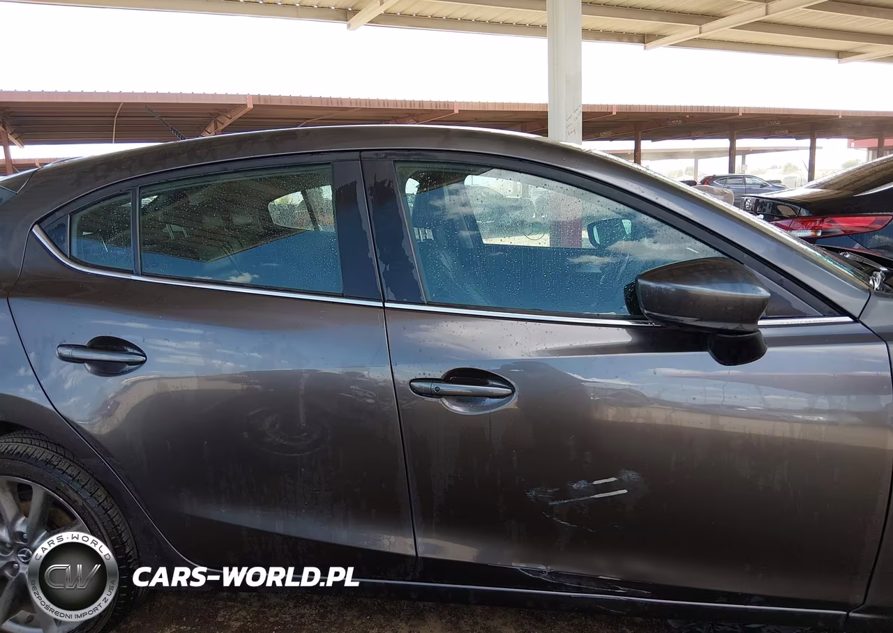 2018 Mazda Mazda3 Touring VIN:3MZBN1L30JM226346 - 13