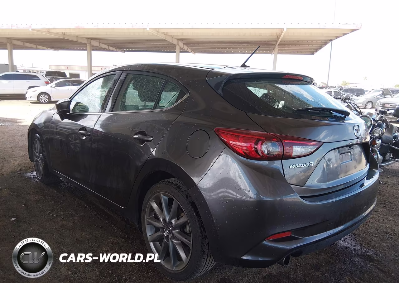 2018 Mazda Mazda3 Touring VIN:3MZBN1L30JM226346 - 3