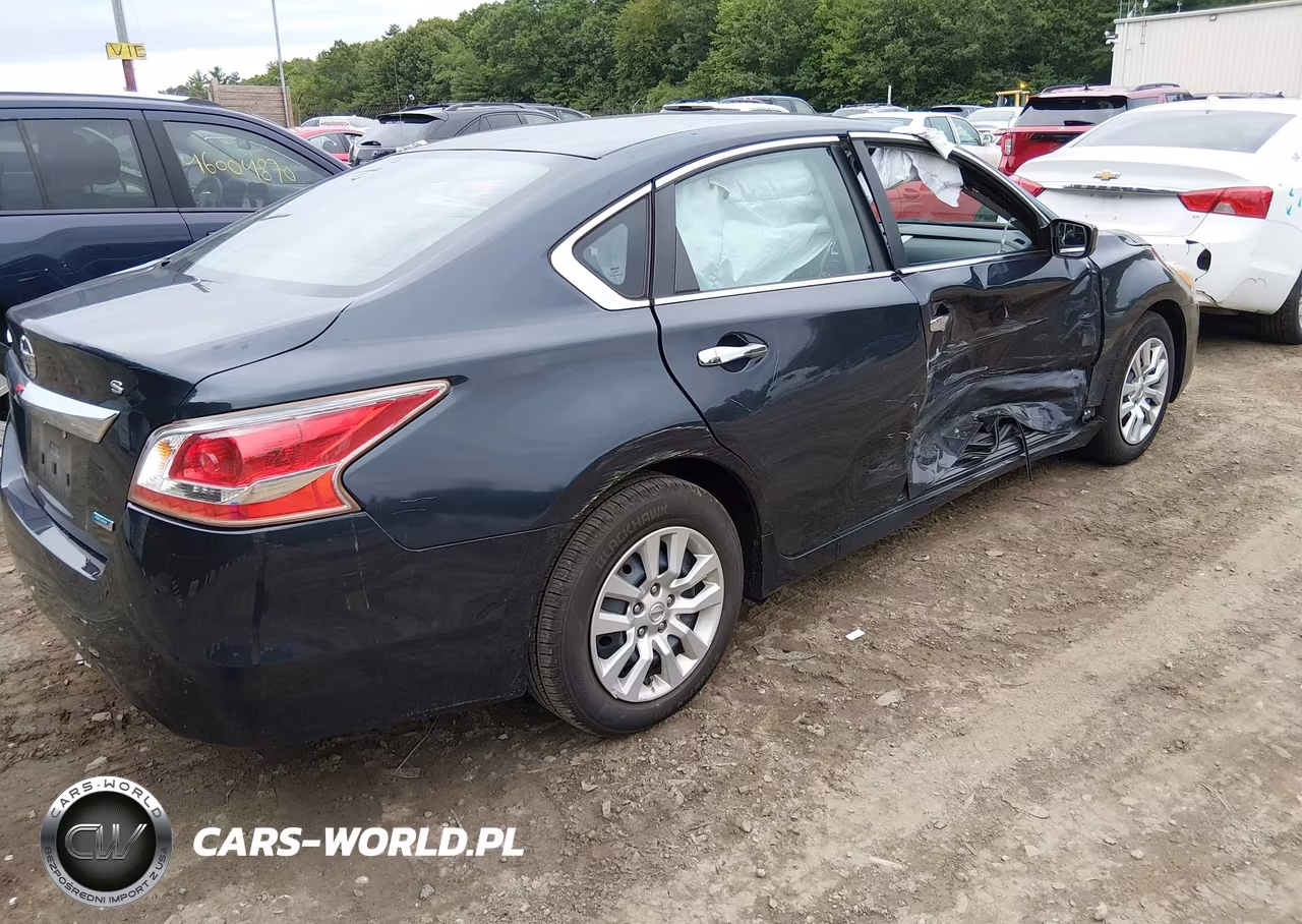 2014 Nissan Altima 2.5 S VIN:1N4AL3AP9EC151777 - 4