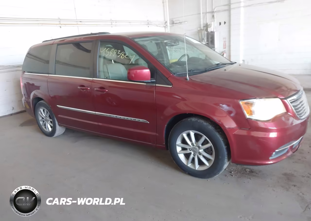 2016 Chrysler Town & Country Touring – zdjęcie 1 z 16