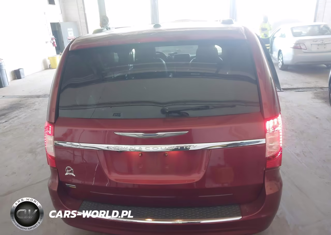 2016 Chrysler Town & Country Touring VIN:2C4RC1BGXGR300062 - 16