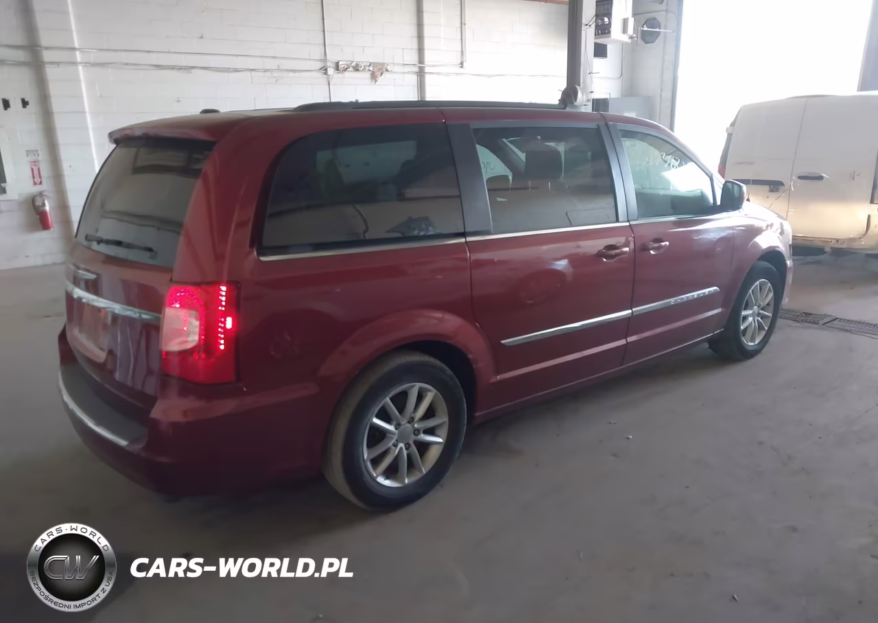 2016 Chrysler Town & Country Touring VIN:2C4RC1BGXGR300062 - 4