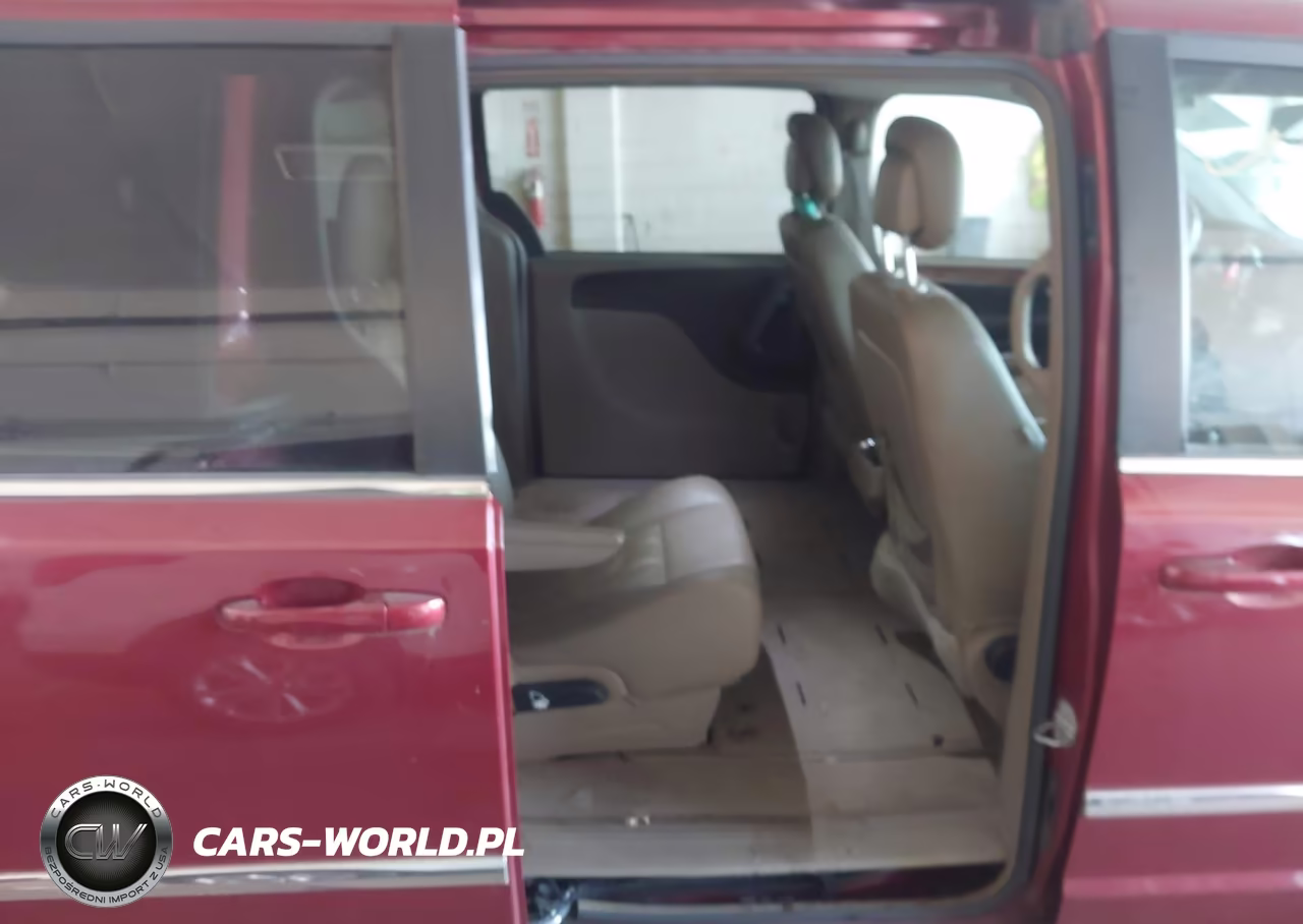 2016 Chrysler Town & Country Touring VIN:2C4RC1BGXGR300062 - 8