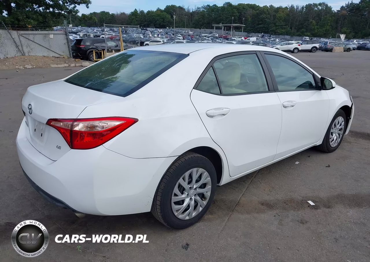 2017 Toyota Corolla Le VIN:2T1BURHE1HC760358 - 4