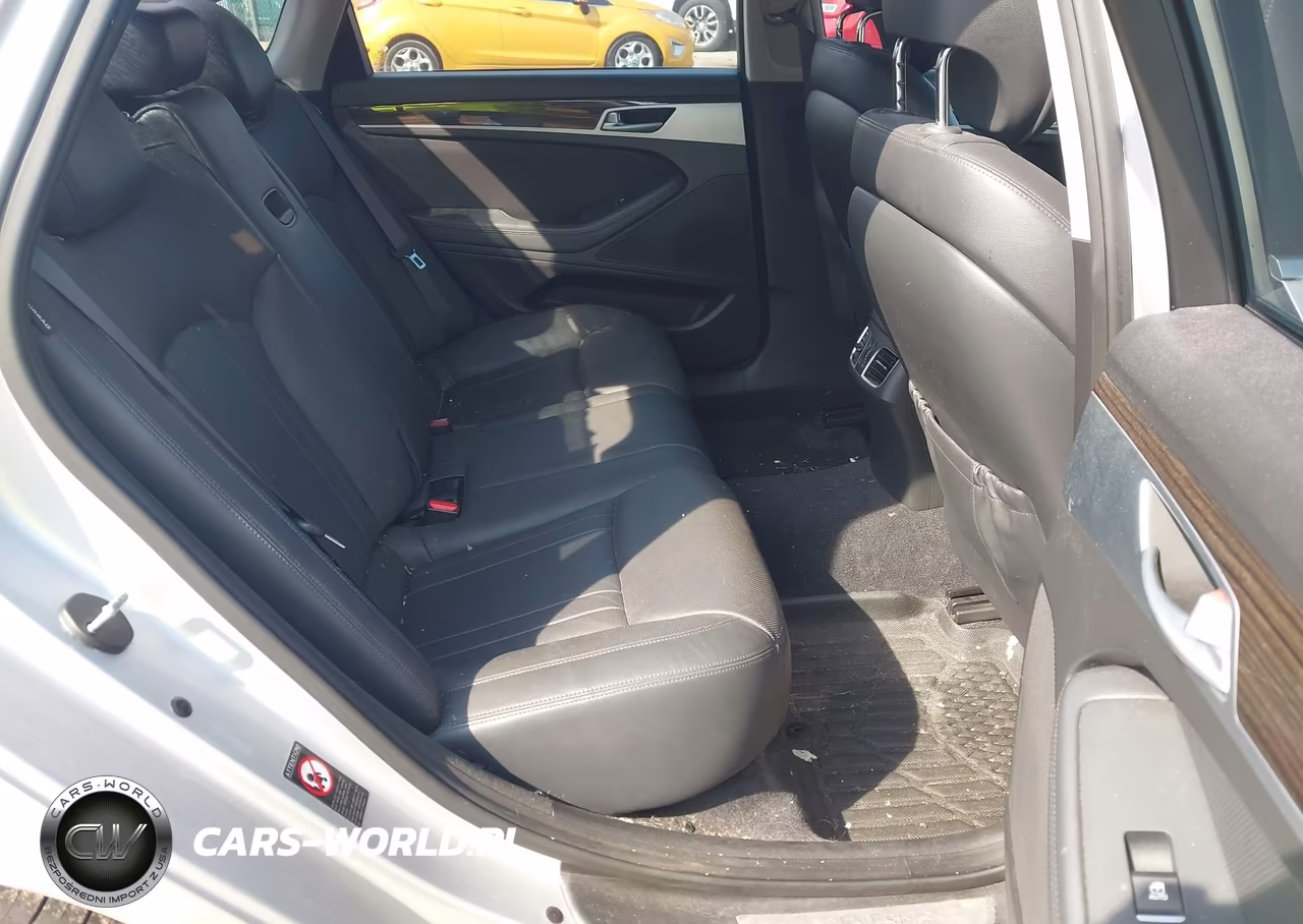 2015 Hyundai Genesis 3.8 Premium VIN:KMHGN4JE6FU025421 - 8