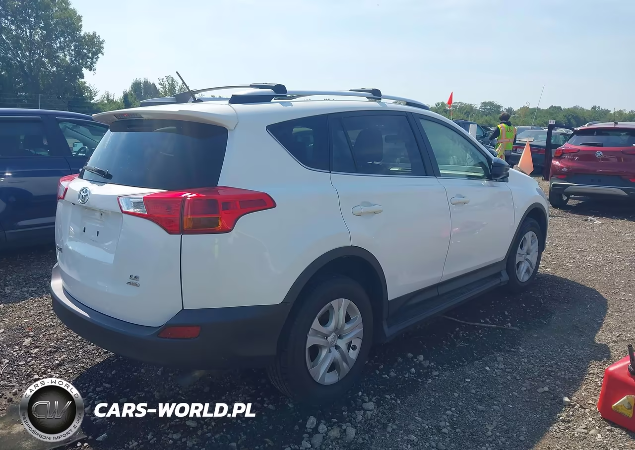 2015 Toyota Rav4 Le VIN:JTMBFREV6FD173555 - 4