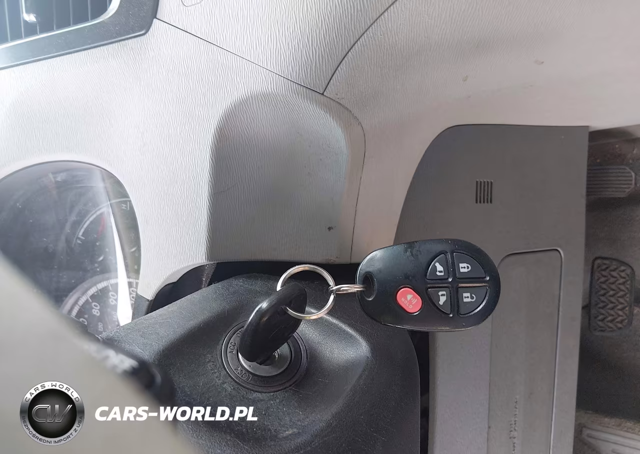 2014 Toyota Sienna Le V6 8 Passenger VIN:5TDKK3DC6ES491879 - 11