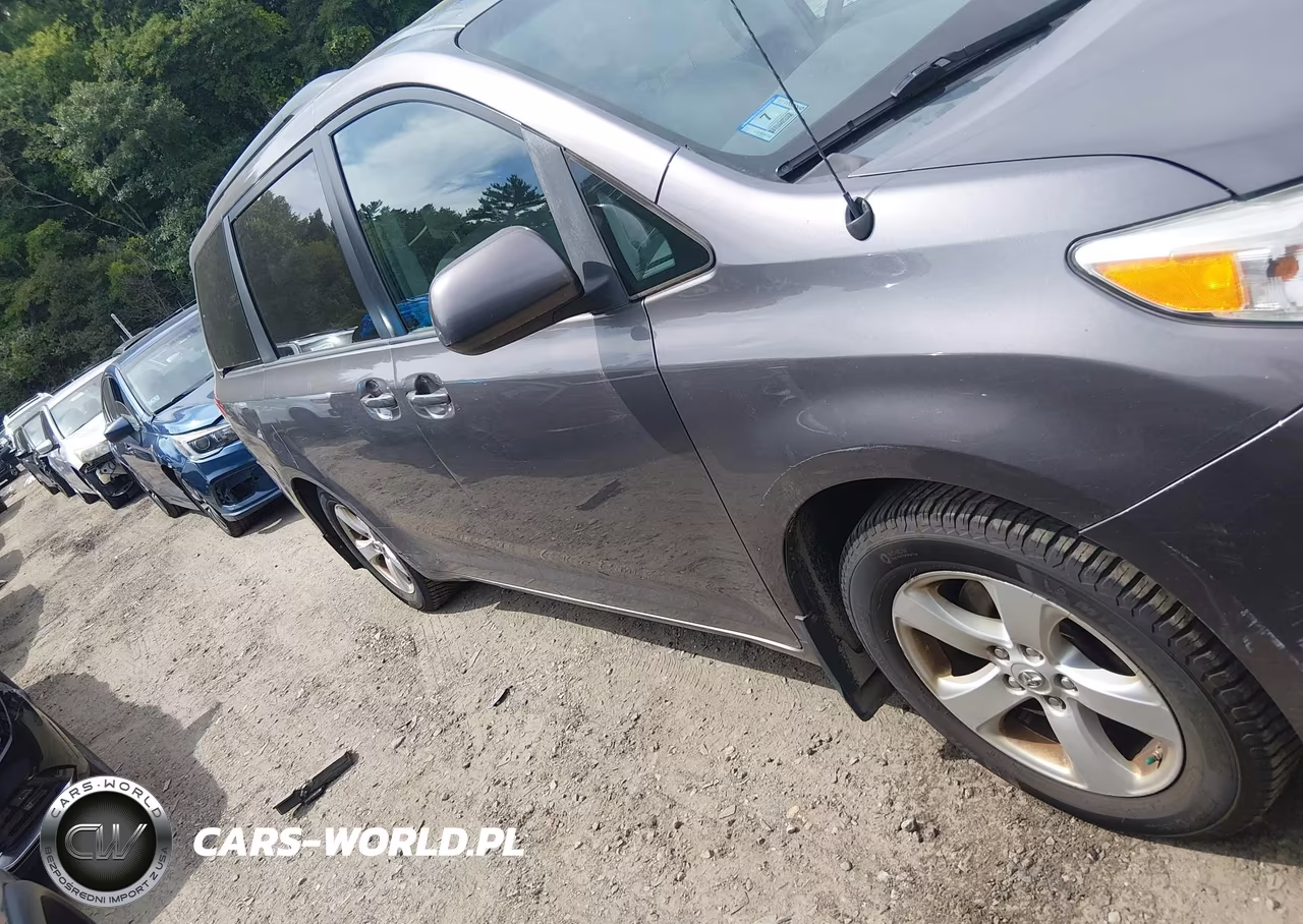 2014 Toyota Sienna Le V6 8 Passenger VIN:5TDKK3DC6ES491879 - 13