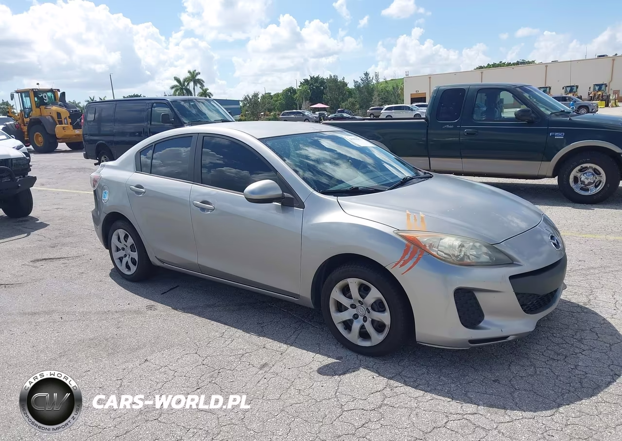 2013 Mazda Mazda3 I Sv – zdjęcie 1 z 13