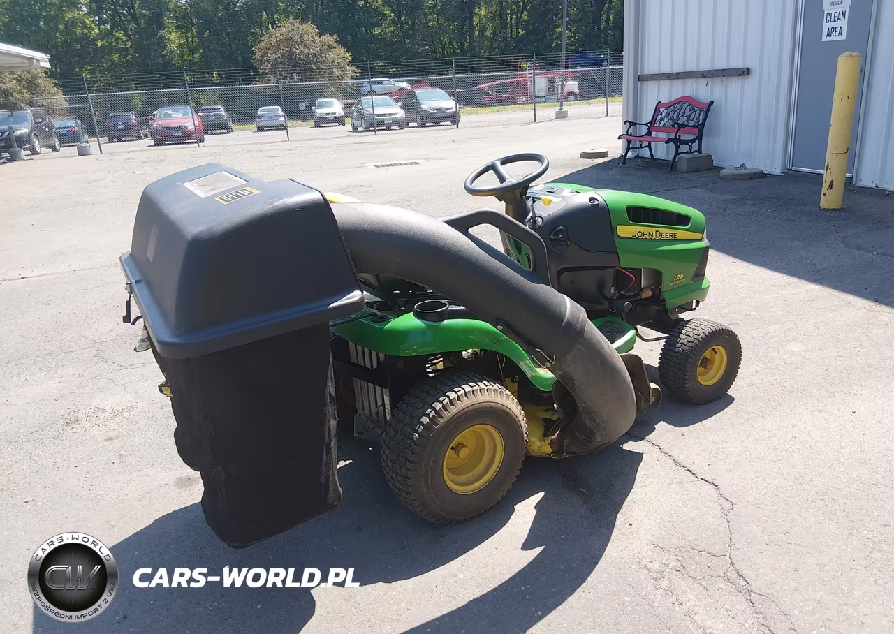 2006 John Deere D125 VIN:051213YG18125 - 4