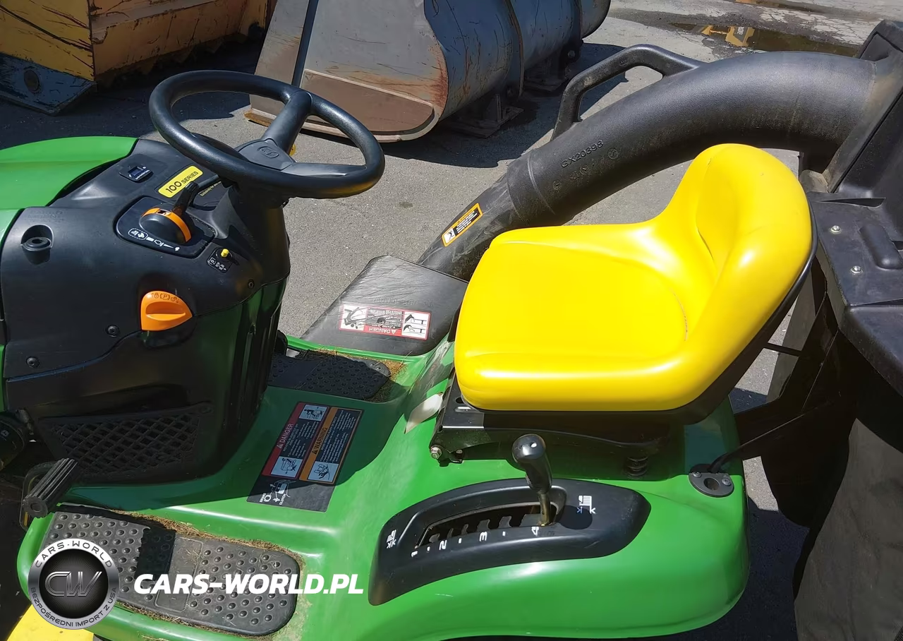 2006 John Deere D125 VIN:051213YG18125 - 8