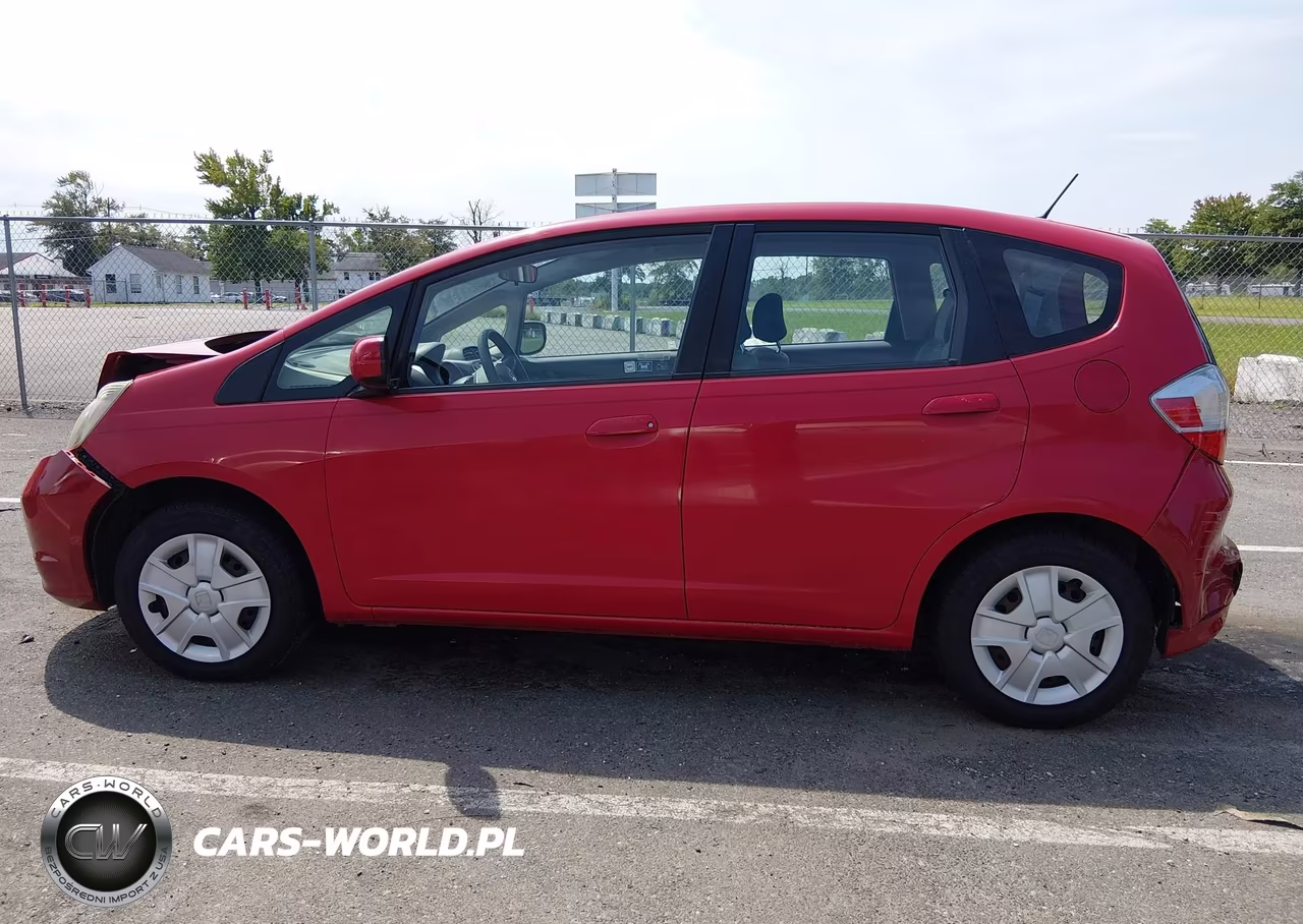2013 Honda Fit VIN:JHMGE8H32DC000209 - 14
