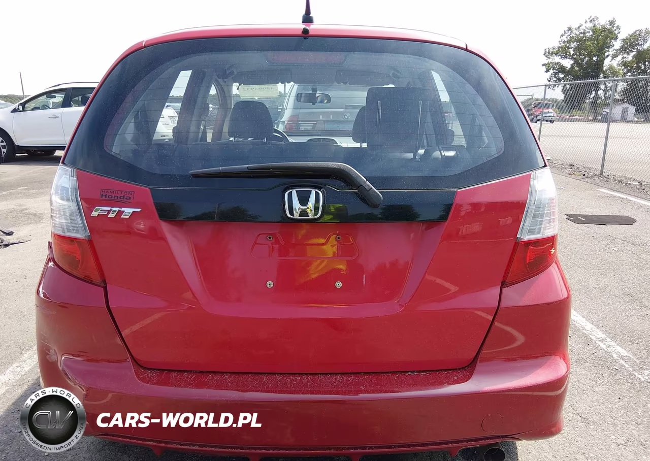2013 Honda Fit VIN:JHMGE8H32DC000209 - 16