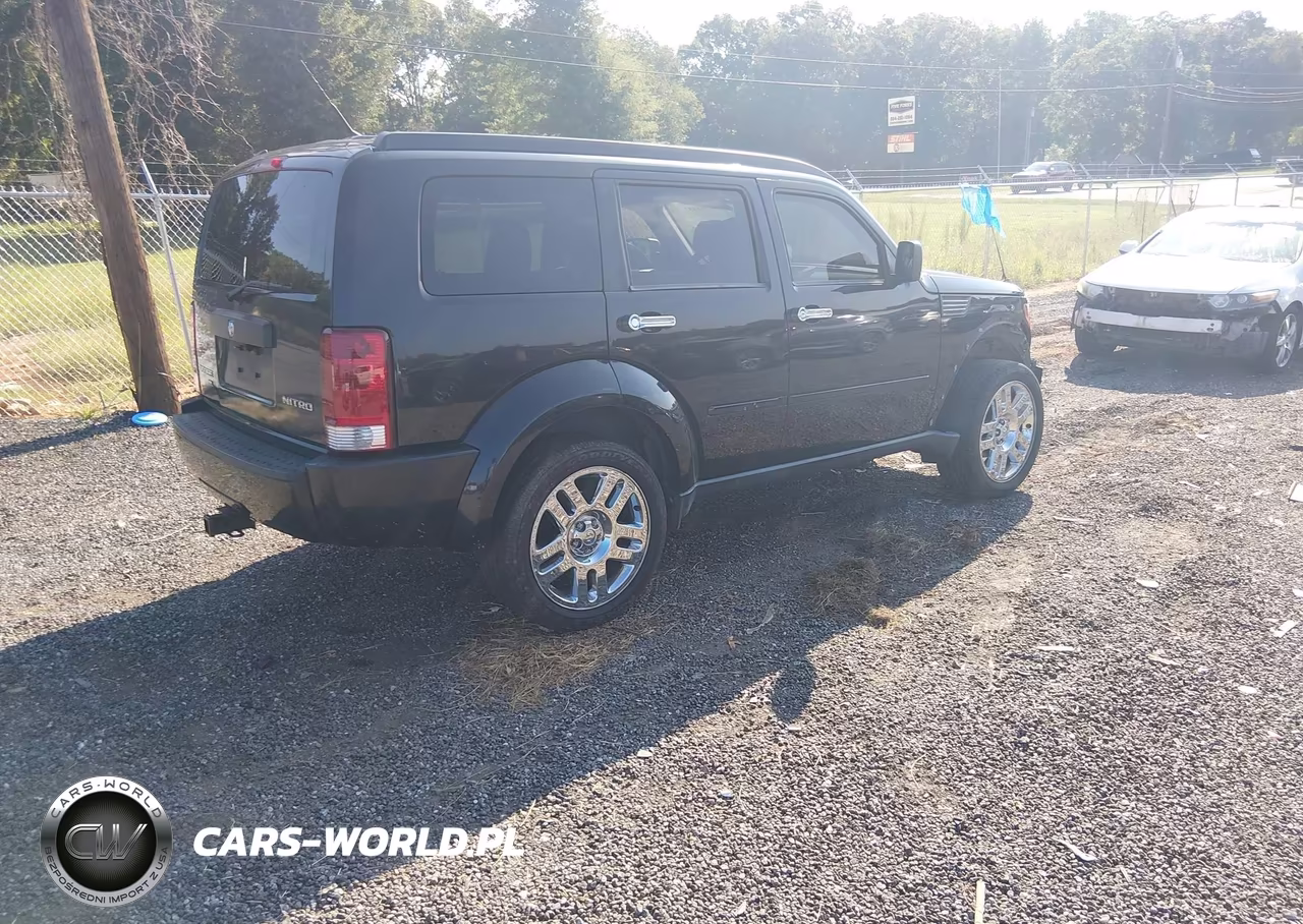 2011 Dodge Nitro Heat VIN:1D4PT4GX4BW500259 - 4