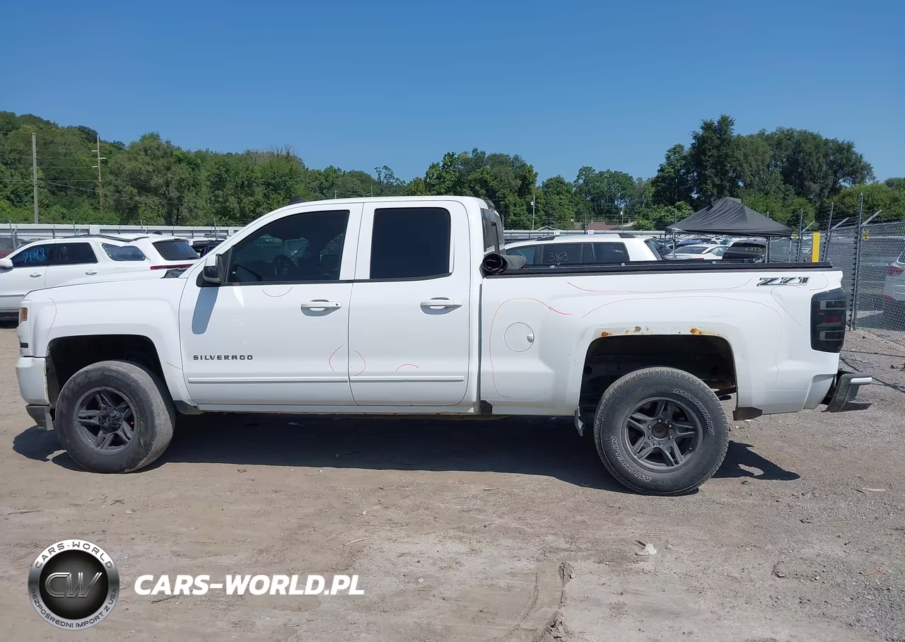 2018 Chevrolet Silverado 1500 2Lt VIN:1GCVKREC9JZ352370 - 14