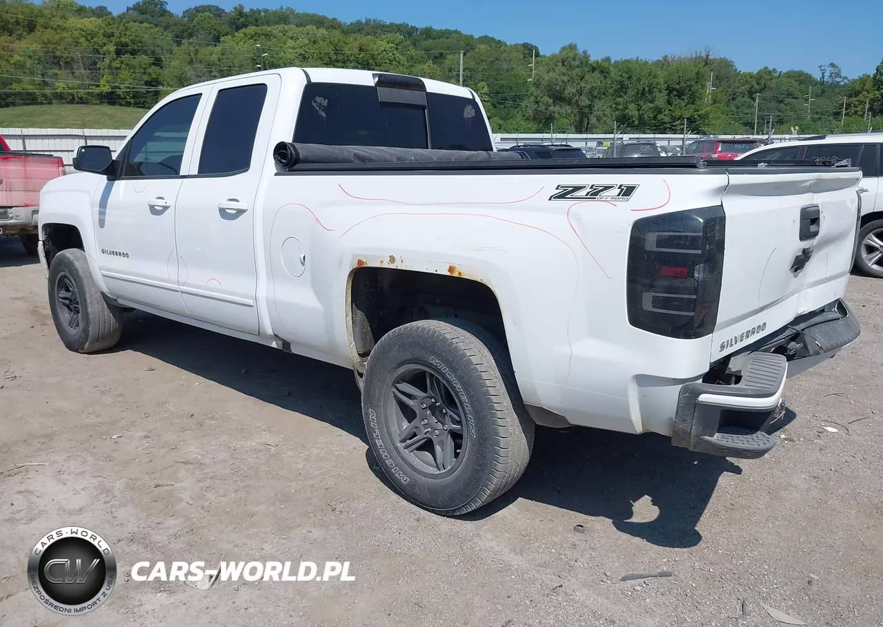 2018 Chevrolet Silverado 1500 2Lt VIN:1GCVKREC9JZ352370 - 3