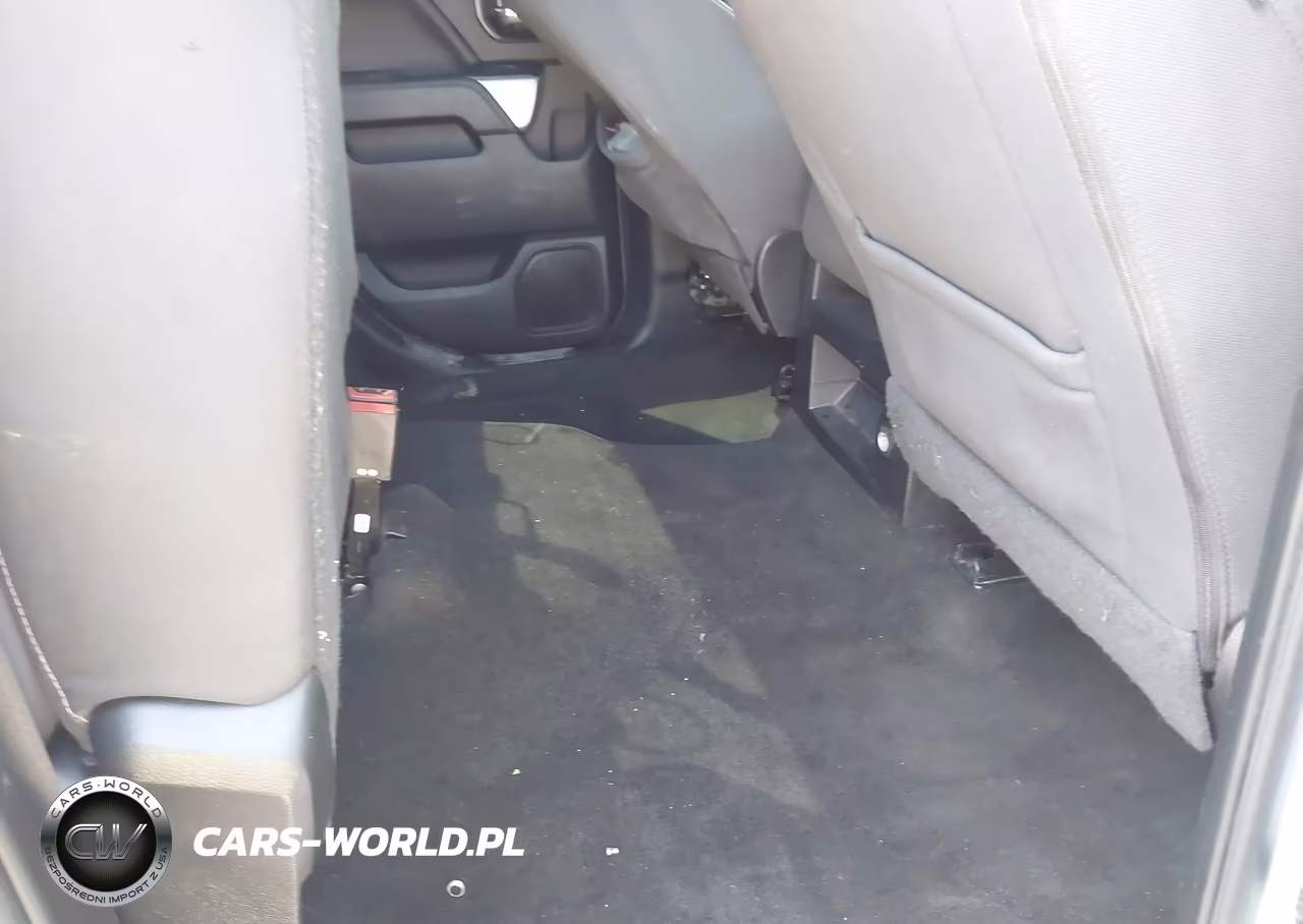 2018 Chevrolet Silverado 1500 2Lt VIN:1GCVKREC9JZ352370 - 8