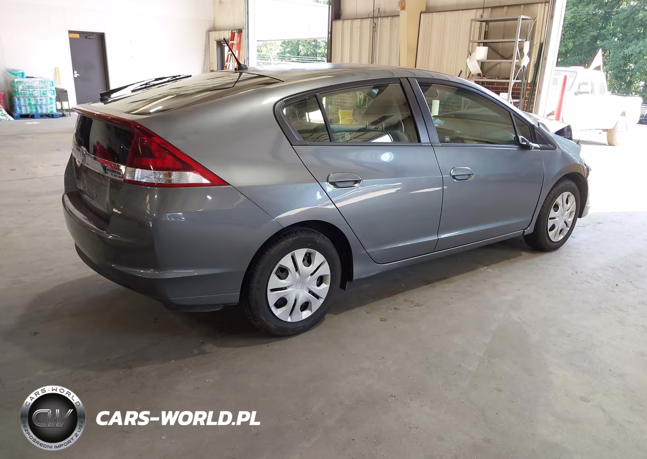 2013 Honda Insight VIN:JHMZE2H30DS000821 - 4