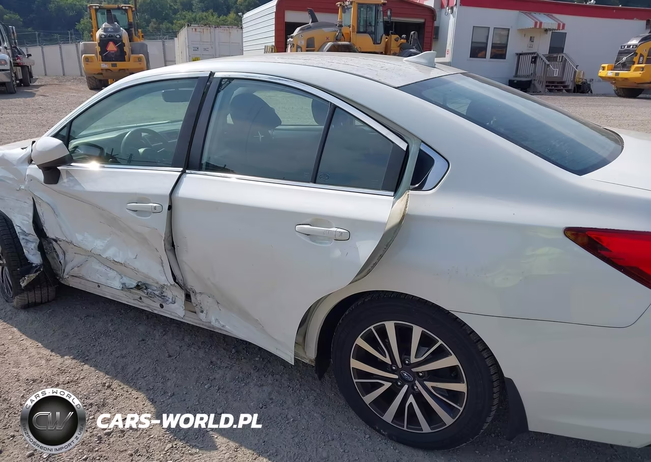 2019 Subaru Legacy 2.5I Premium VIN:4S3BNAF6XK3021337 - 18