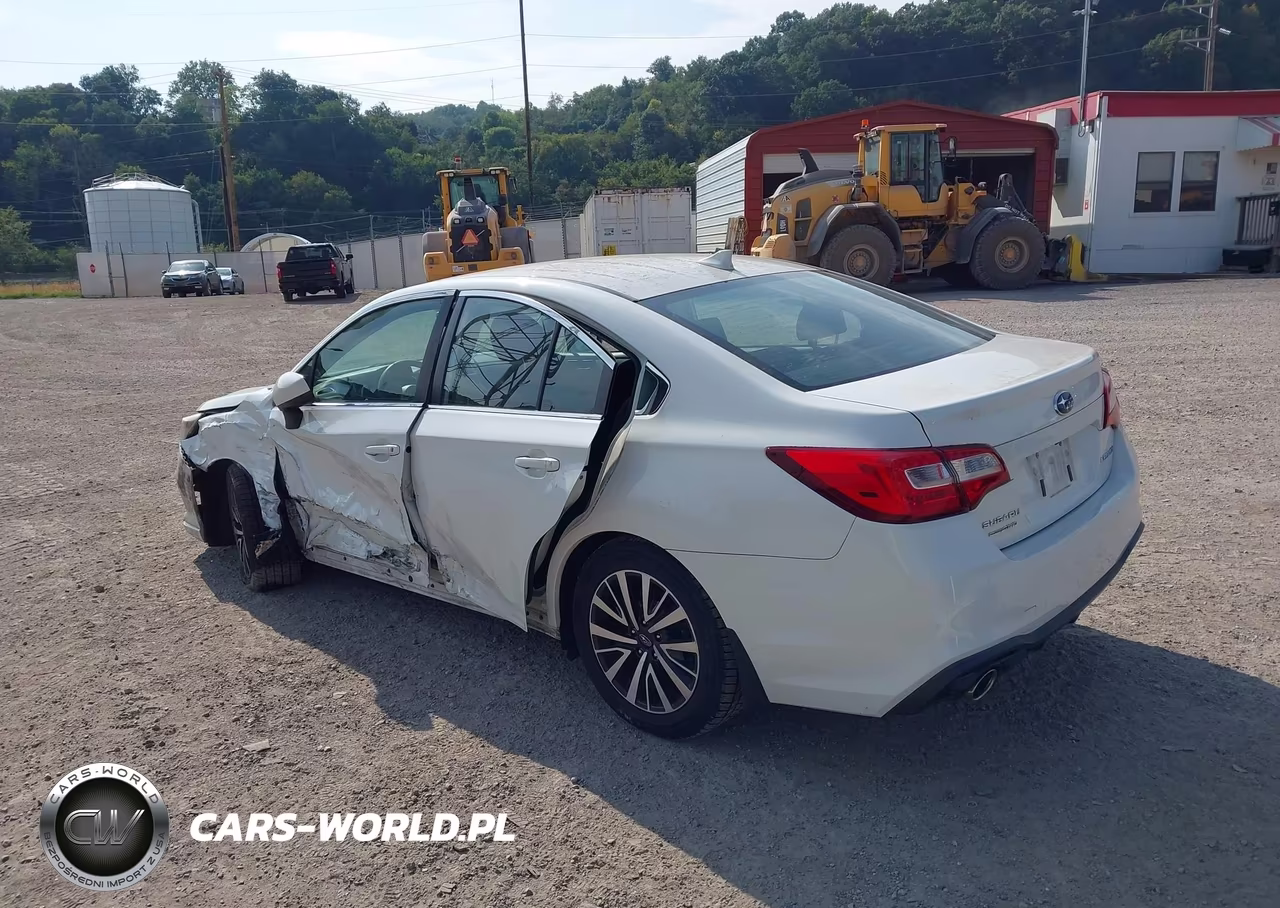 2019 Subaru Legacy 2.5I Premium VIN:4S3BNAF6XK3021337 - 3