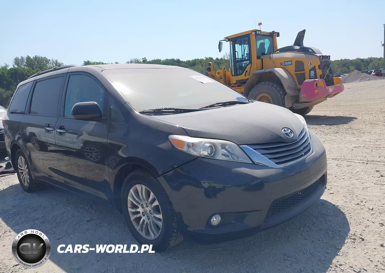 2016 Toyota Sienna Xle 8 Passenger