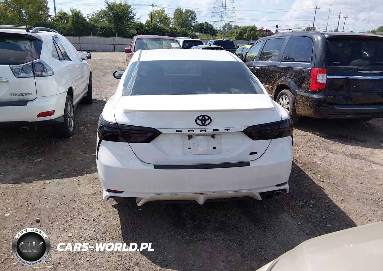 2018 Toyota Camry Se VIN:4T1B11HK8JU084849 - 16