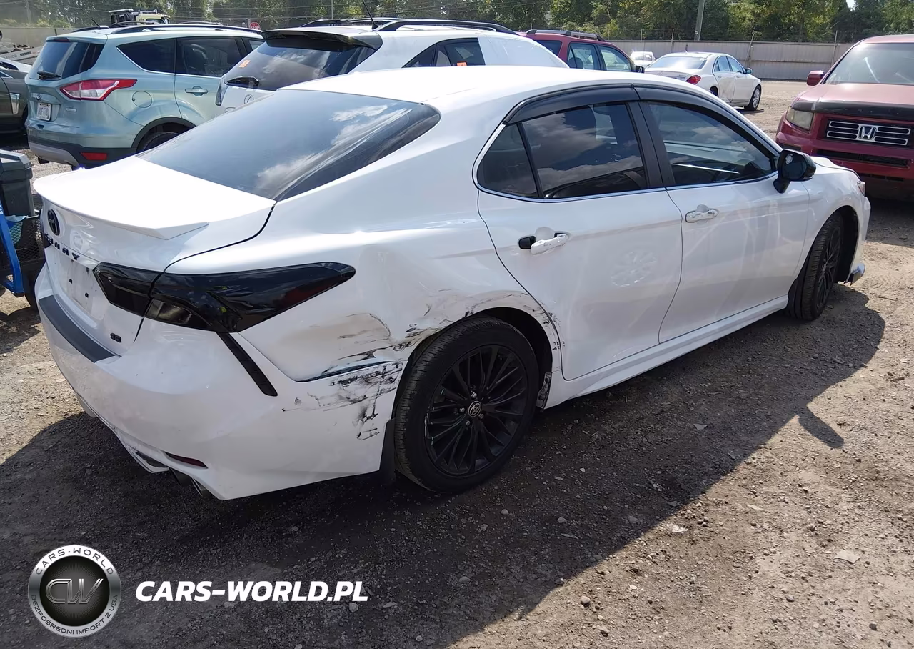 2018 Toyota Camry Se VIN:4T1B11HK8JU084849 - 4