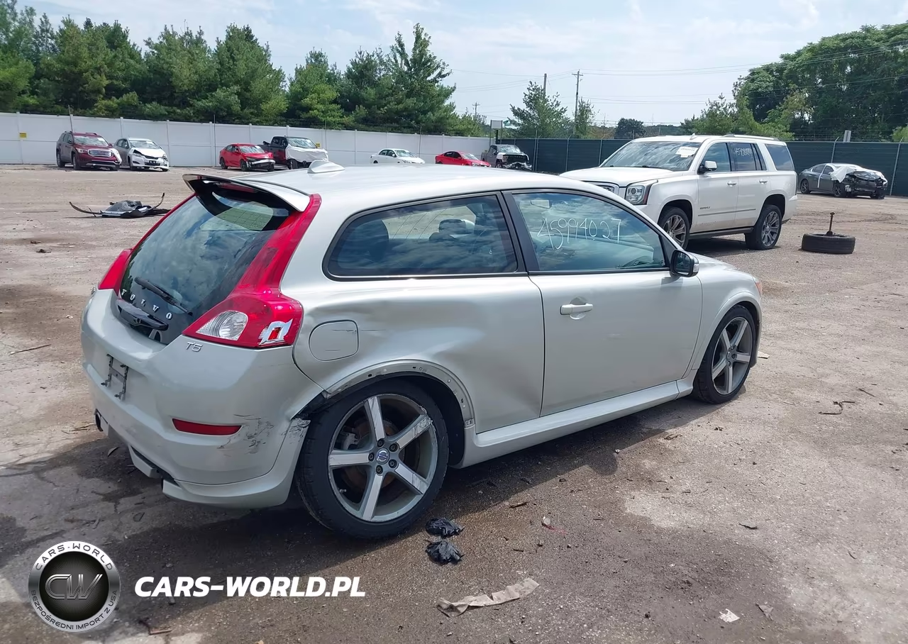 2012 Volvo C30 Platinum-Premier Plus-R-Design-R-Design Platinum-R-Design Premier Plus-T5 VIN:YV1672MK2C2285736 - 4