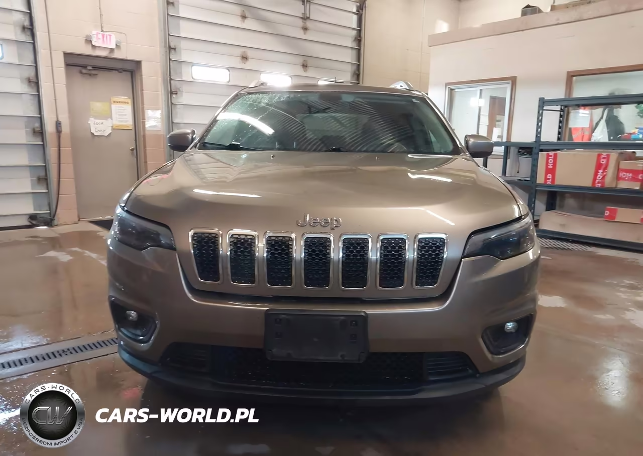 2019 Jeep Cherokee Latitude 4X4 VIN:1C4PJMCB4KD440296 - 17