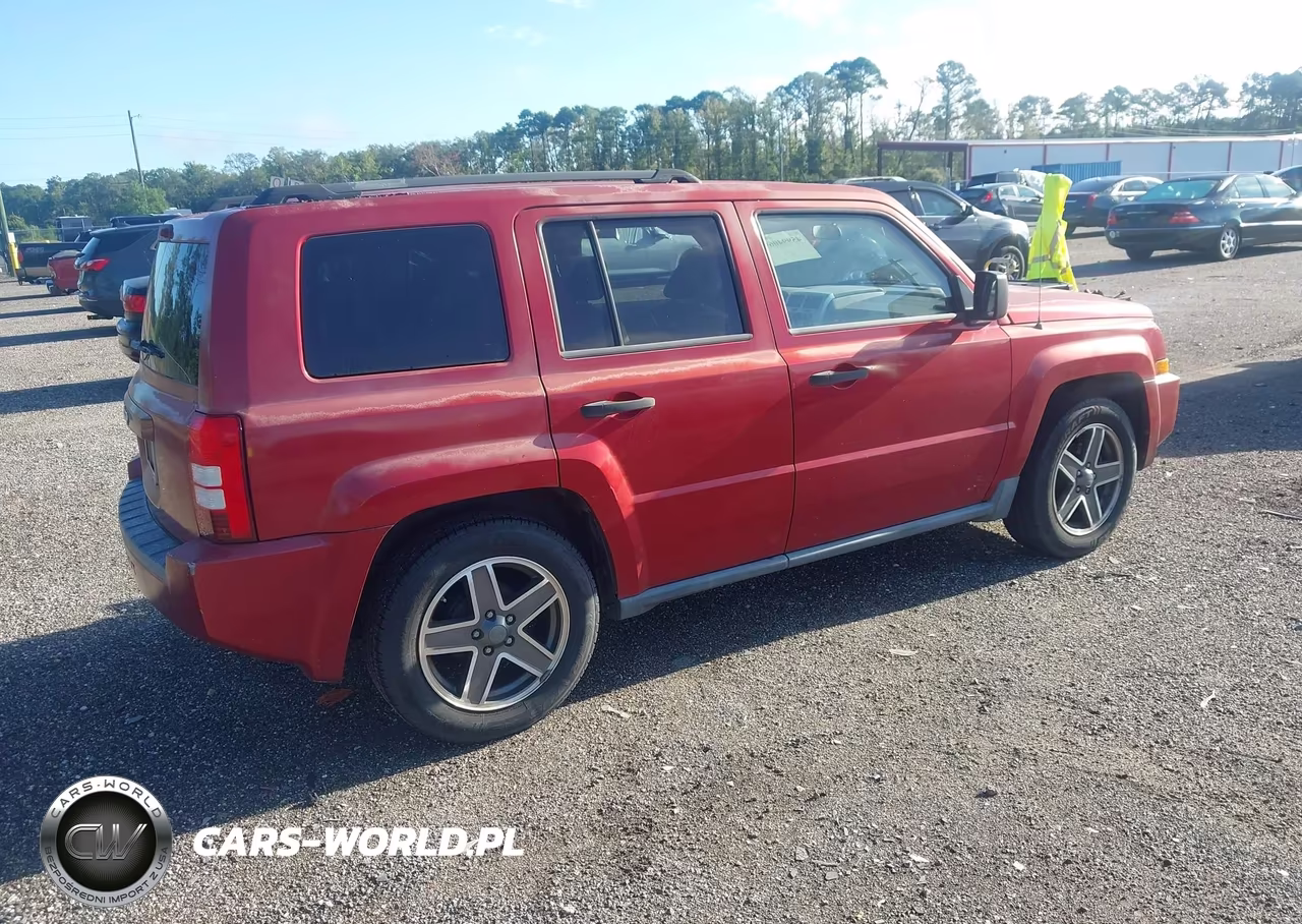 2008 Jeep Patriot Sport VIN:1J8FT28W78D783532 - 4