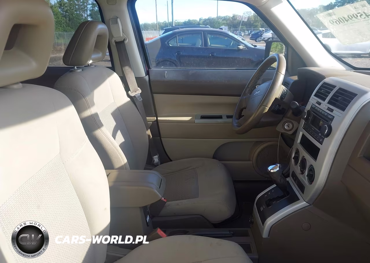 2008 Jeep Patriot Sport VIN:1J8FT28W78D783532 - 5