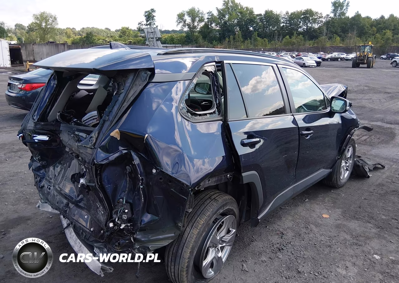 2023 Toyota Rav4 Xle VIN:2T3P1RFV4PW395342 - 4