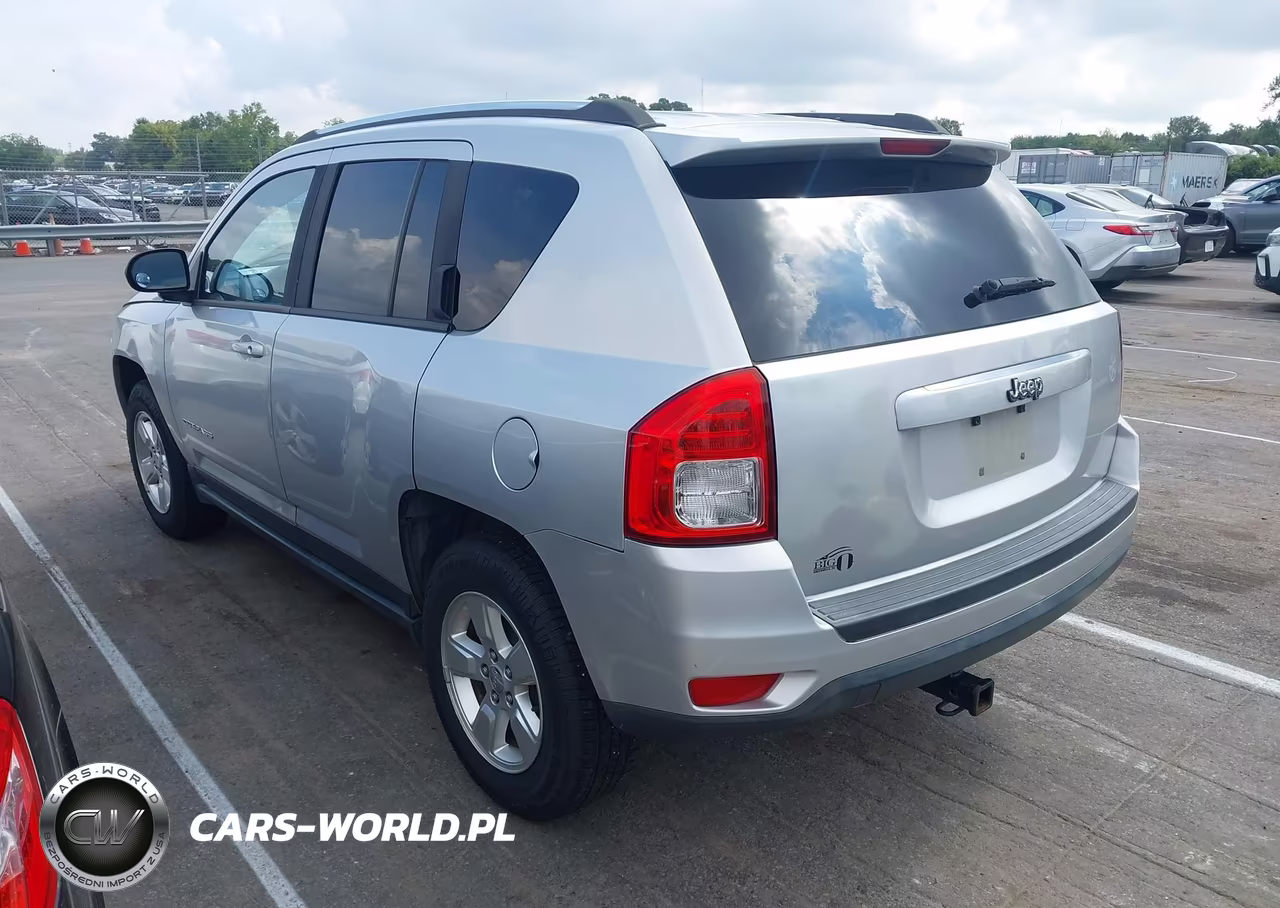 2014 Jeep Compass Sport VIN:1C4NJCBAXED626858 - 3