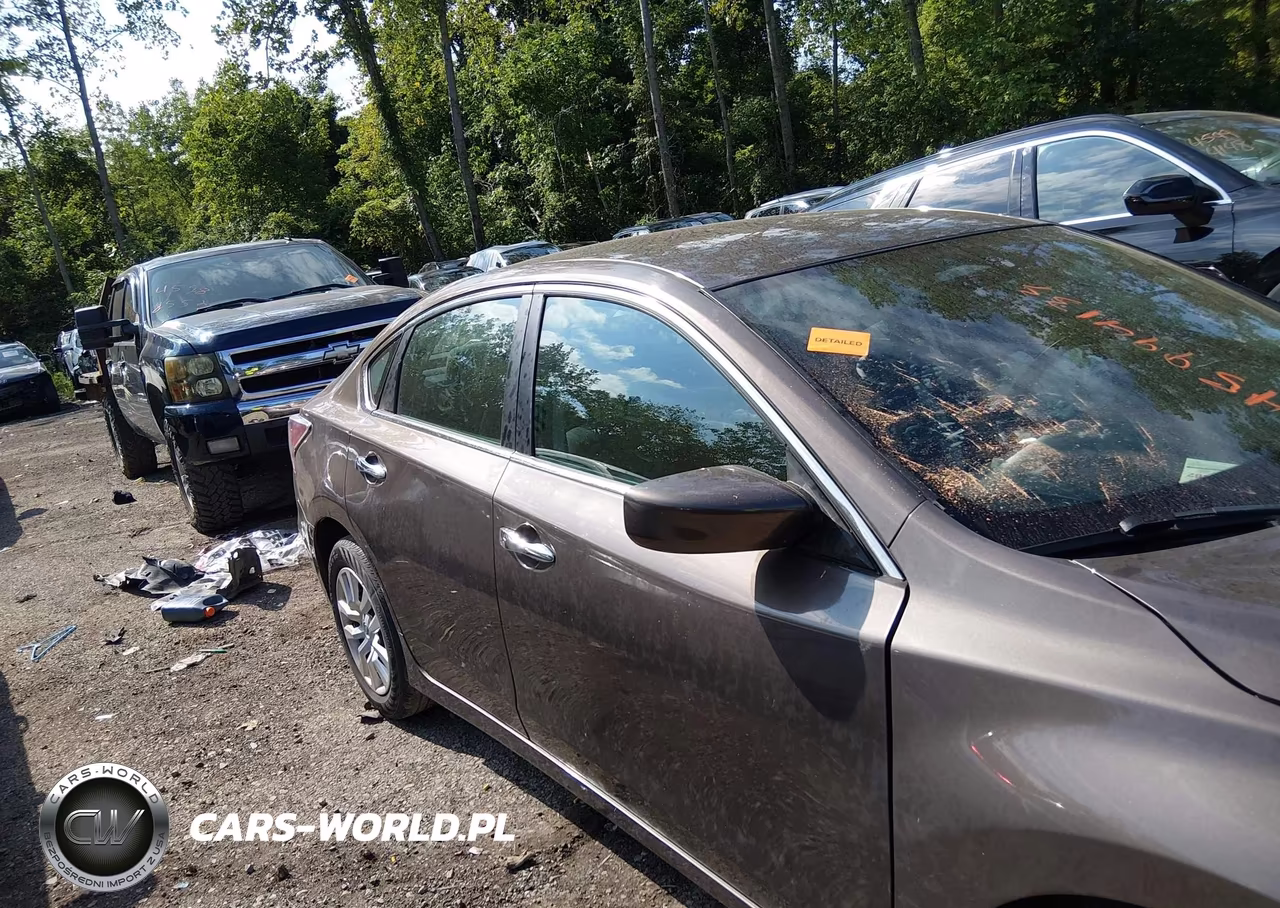 2015 Nissan Altima 2.5 S VIN:1N4AL3APXFC126579 - 14