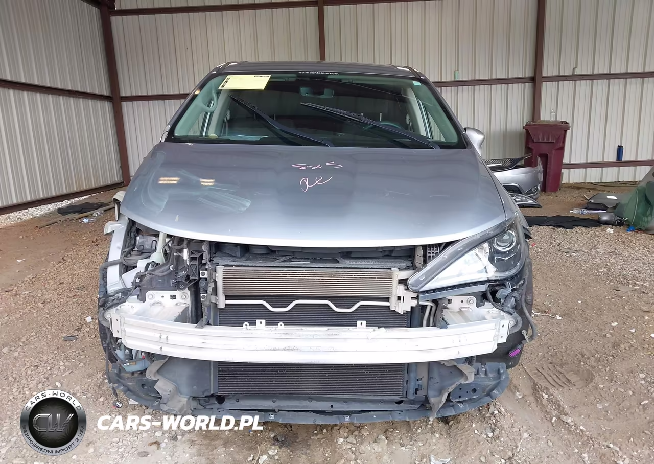 2020 Chrysler Pacifica Touring VIN:2C4RC1FG3LR171909 - 13