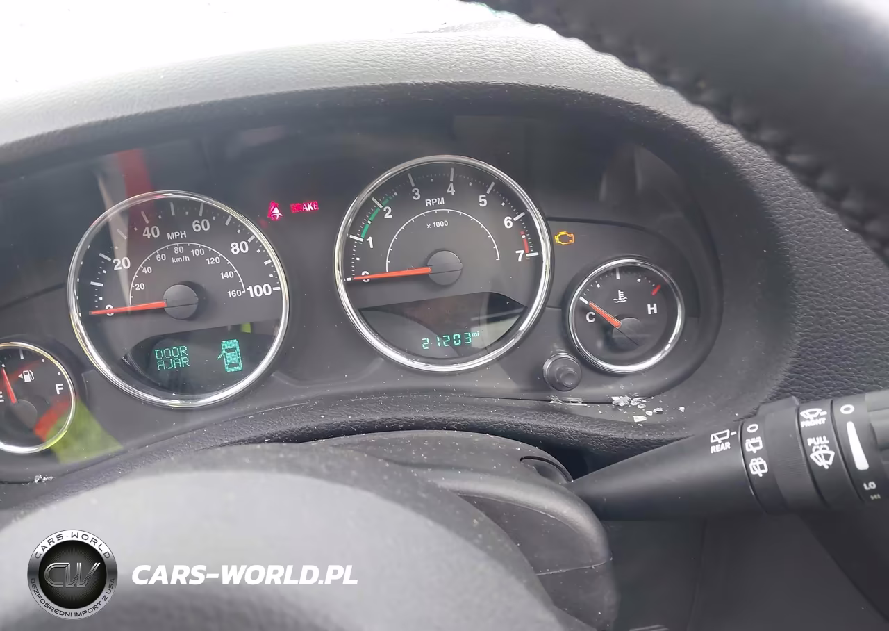 2017 Jeep Wrangler Unlimited Sport 4X4 VIN:1C4BJWDG1HL722085 - 7