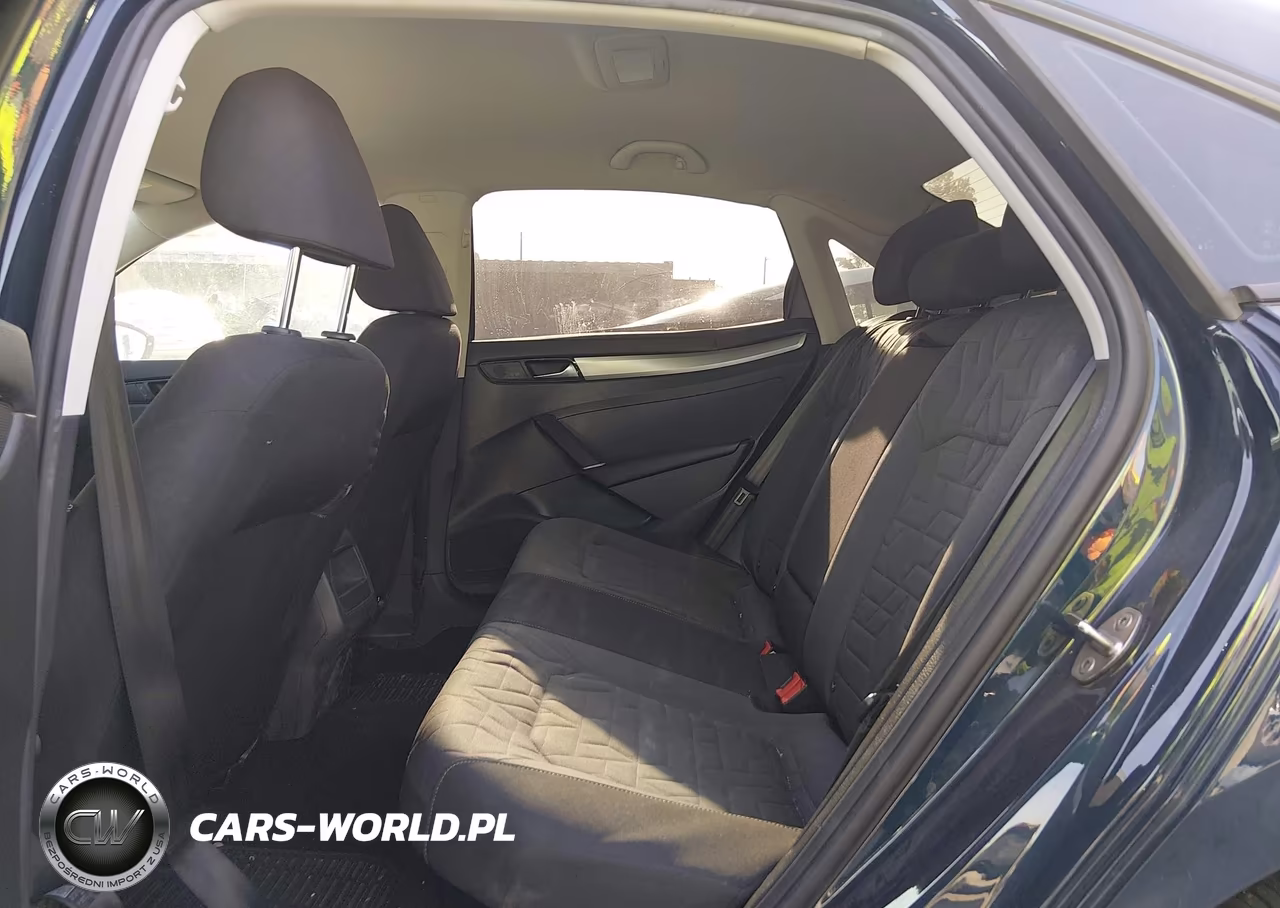 2021 Volkswagen Passat 2.0T S VIN:1VWAA7A37MC018418 - 8