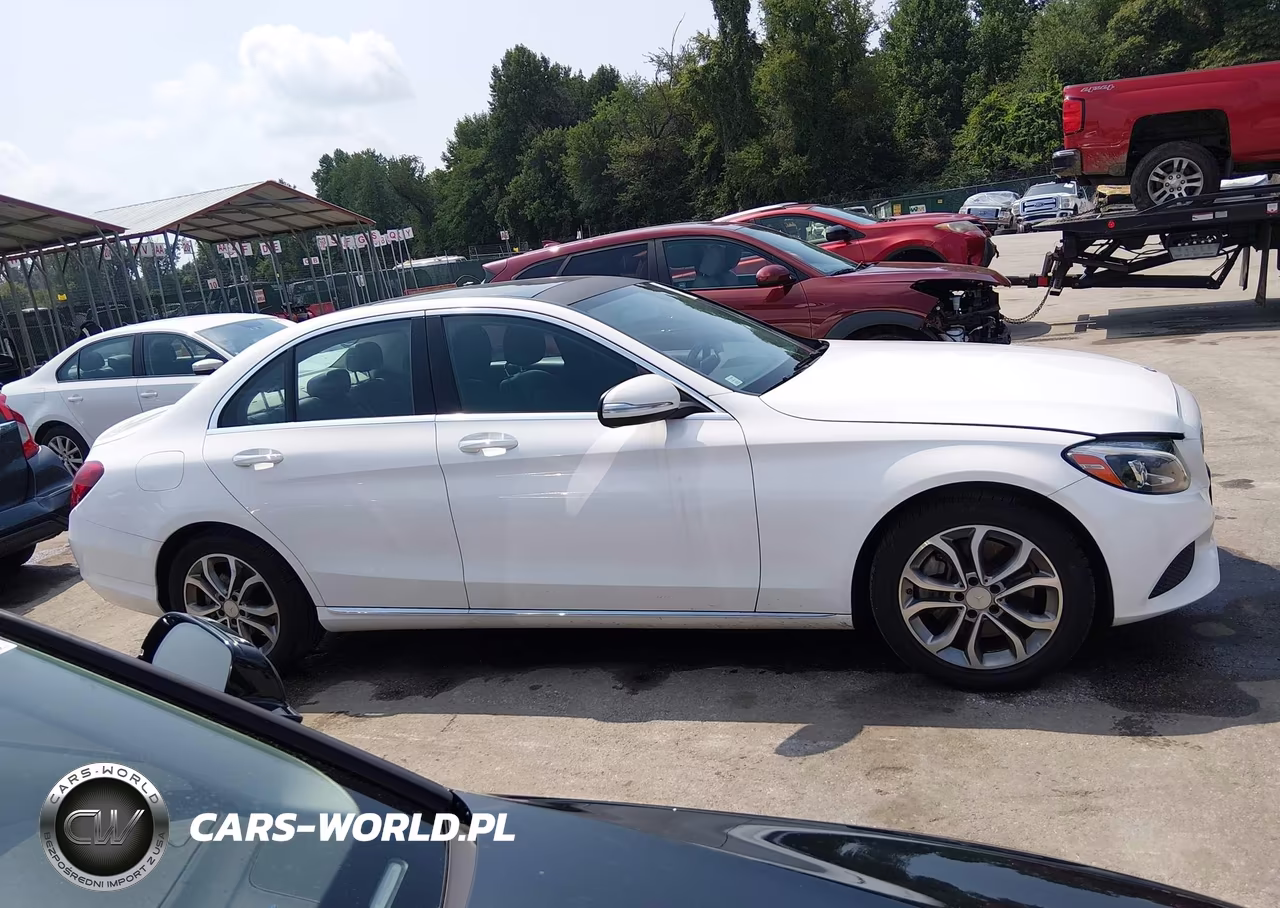 2015 Mercedes-Benz C 300 4Matic VIN:55SWF4KB7FU083384 - 14